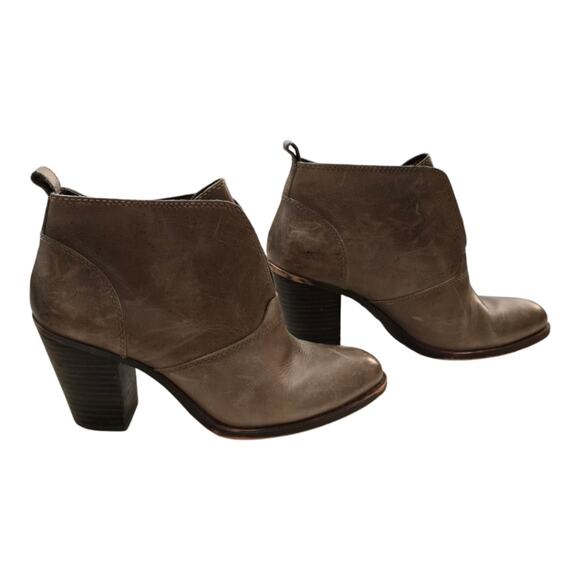 Lucky Brand Ehllen Leather Taupe Heeled Ankle Bootie Almond Toe Women's Size 9 - Picture 4 of 10